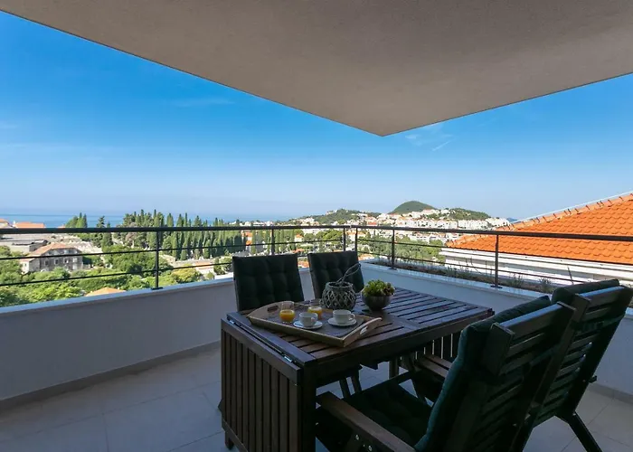 Eni Luxury דירה *